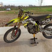 SUZUKI RMZ250
